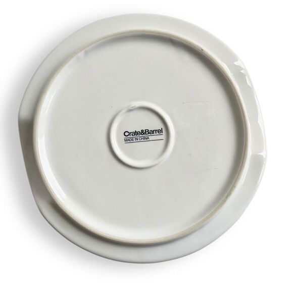 Crate&Barrel Cream White Stoneware  Brie Baking Appetizer Dish with Vented Lid - Picture 15 of 16